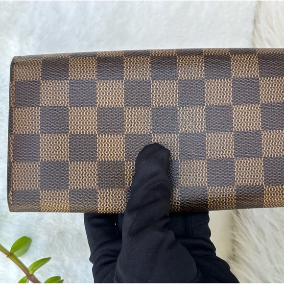 Discount Sale!!! 🌺🌺🌺Louis Vuitton Sarah Damier Long Wallet - Picture 13 of 16